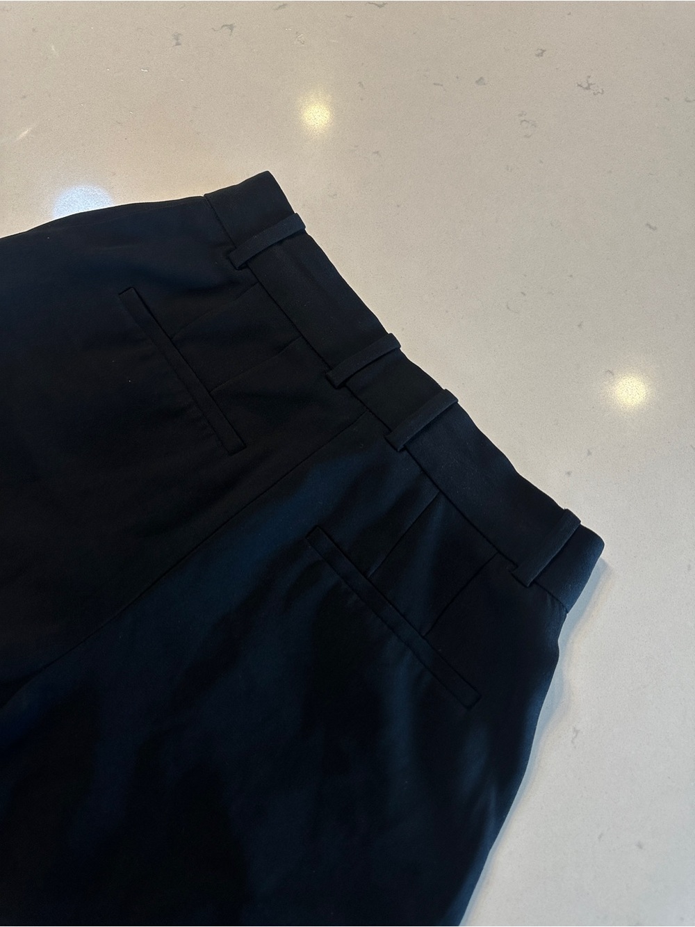 ❌ SOLD ❌ ARITZIA BABATON PLEATED MINI SHORT ❌ SOLD ❌ - Picture 5 of 5
